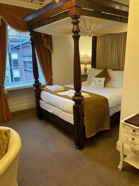 Parlors Hall Hotel 브리지노스 외부 사진