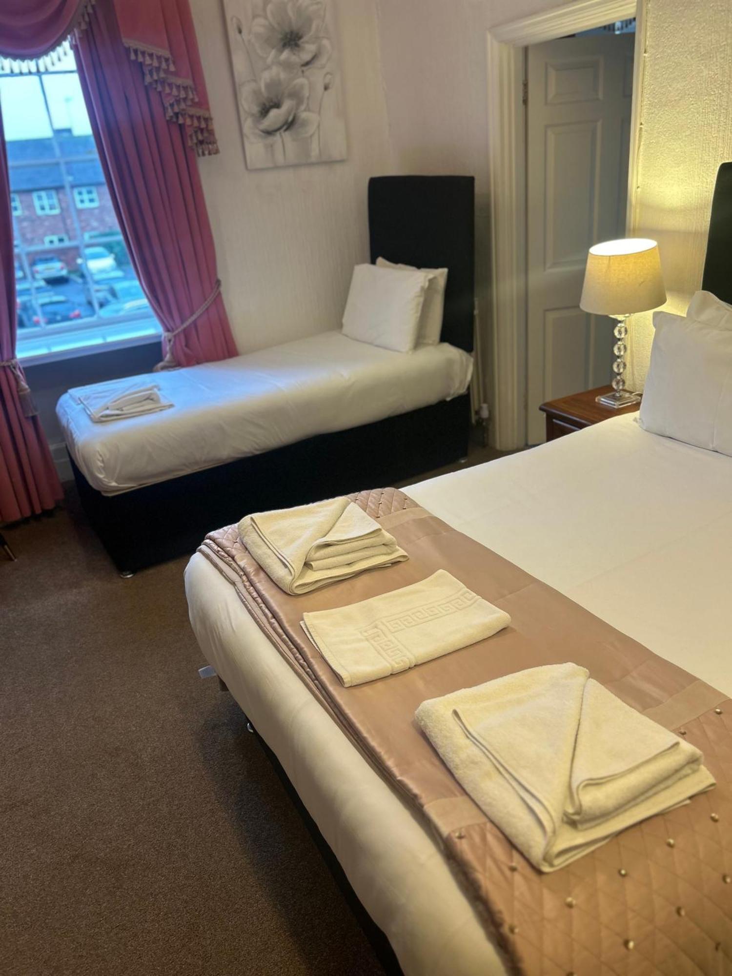 Parlors Hall Hotel 브리지노스 외부 사진